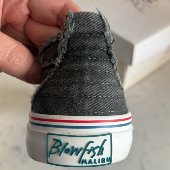 Blowfish Gray Hipster NIB 8 - Picture 5 of 10